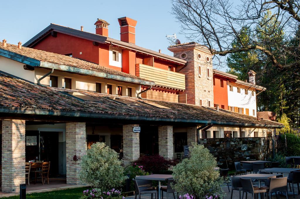 Elliot Osteria E Dormire In Collina Manzano Exterior foto